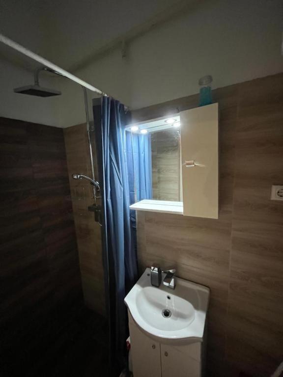 Comfy Near The Centre Apartment